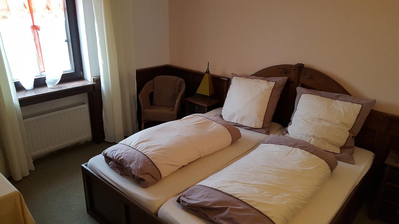 Landhotel Zum Doppeldecker 基兴 外观 照片