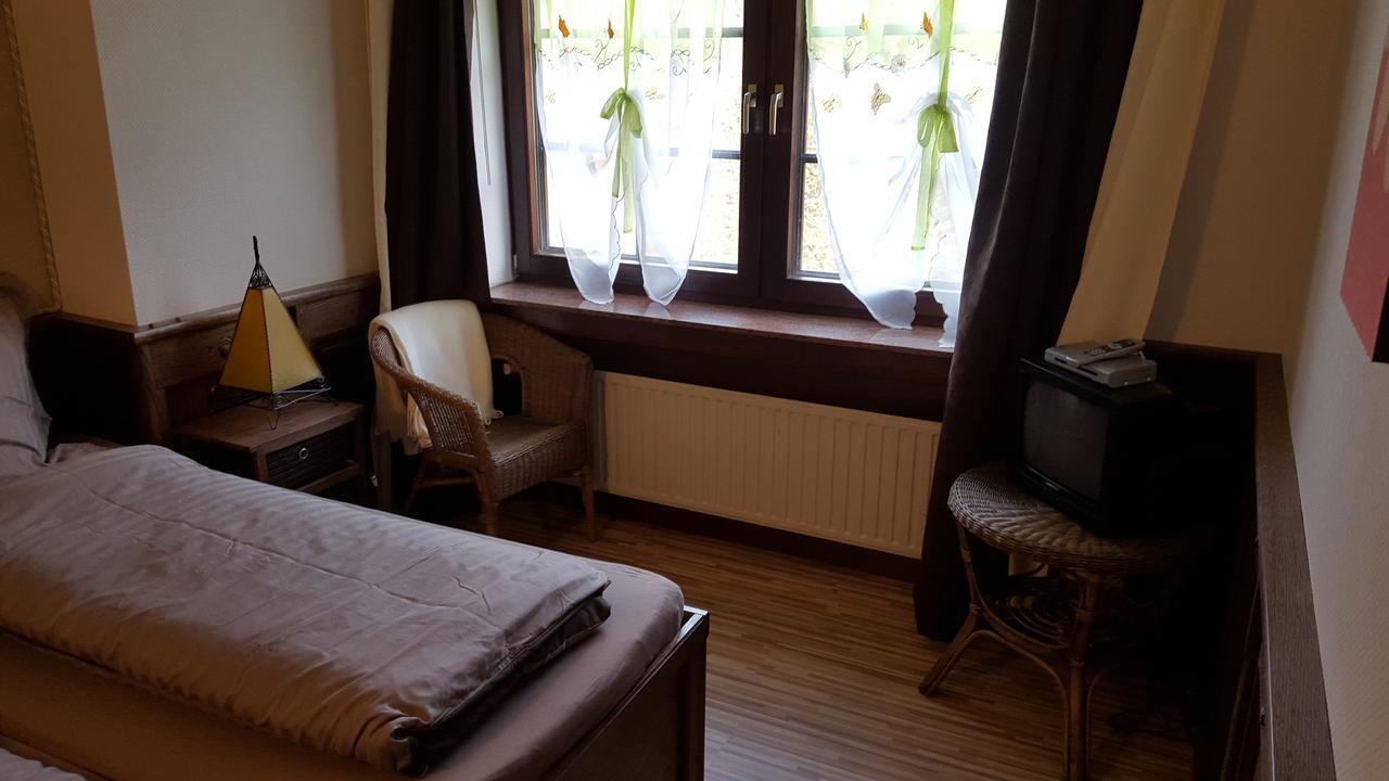 Landhotel Zum Doppeldecker 基兴 外观 照片