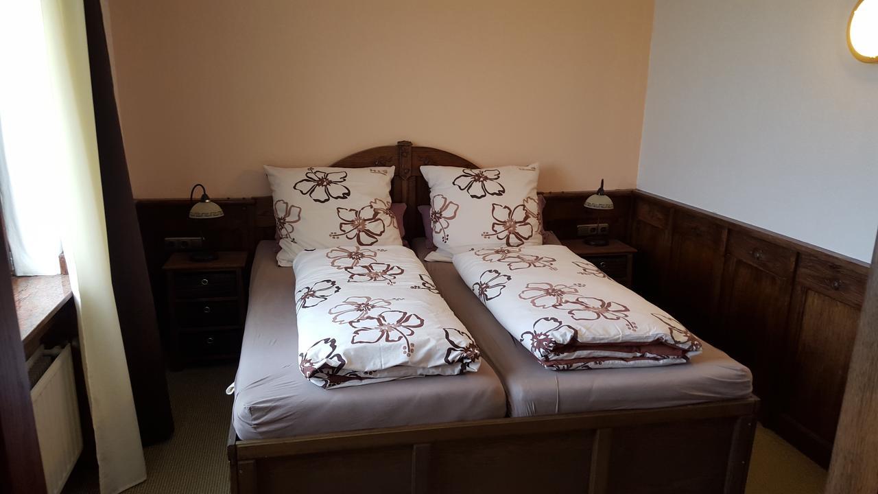 Landhotel Zum Doppeldecker 基兴 外观 照片