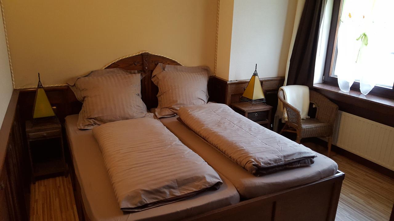 Landhotel Zum Doppeldecker 基兴 外观 照片